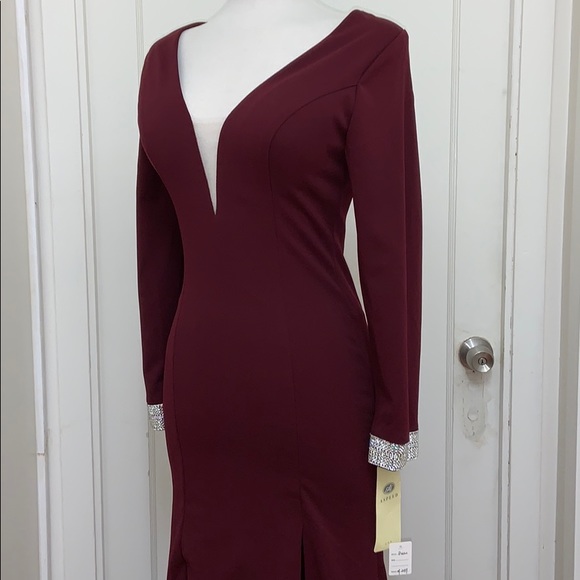 NWT Aspeed Long Sleeve Burgundy Gown with Slit - Picture 3 of 8